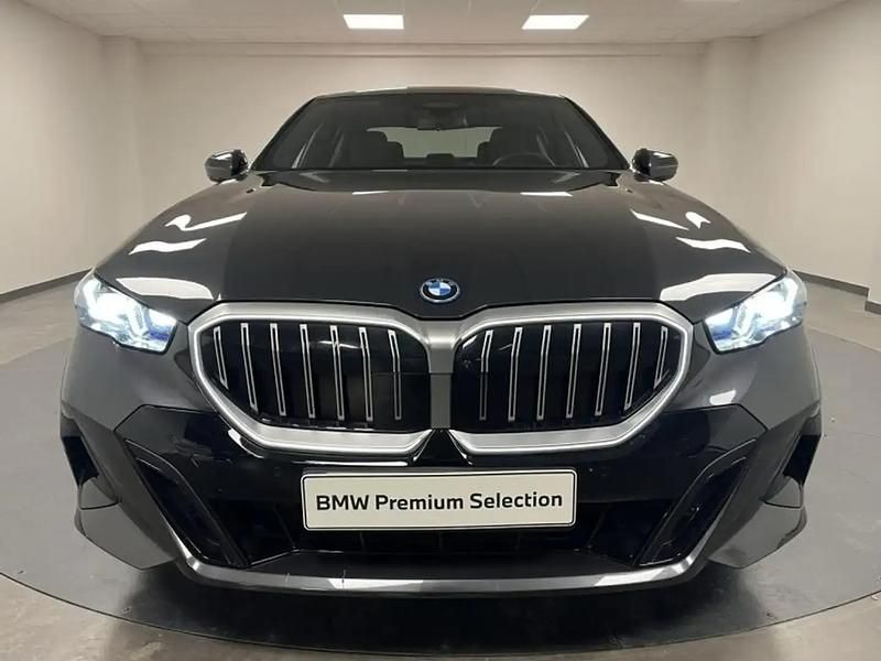 Occasion BMW 530 M Sport 193 ch (141 kW) 2025 Gris Berline