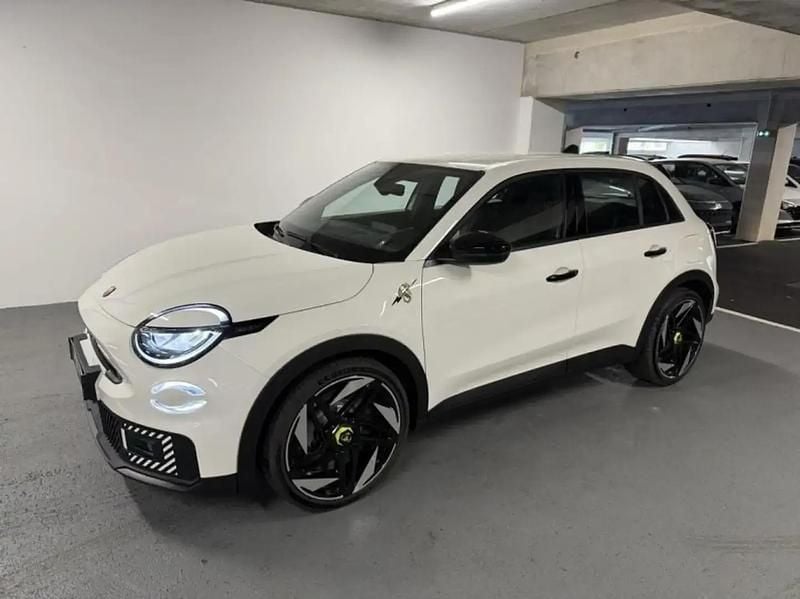 Blanc Utilisé 2025 Abarth 600e Turismo SUV | 34 490 € - Image 1/4