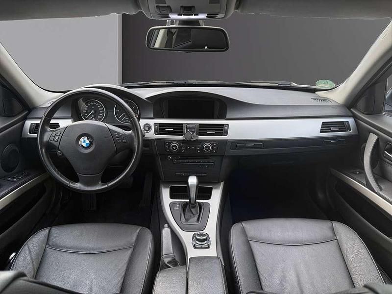 Occasion BMW 325 Sport Line 204 ch (150 kW) 2010 Noir Berline