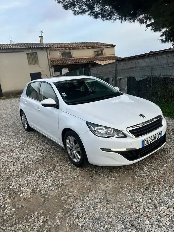 Utilisé 2013 Peugeot 308 Active Berline | 6 300 € - Image 1/4