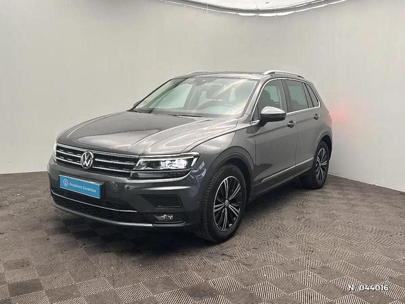 Gris Occasion 2019 VW Tiguan Exclusive SUV | 27 990 € (Prix juste) - Image 1/4