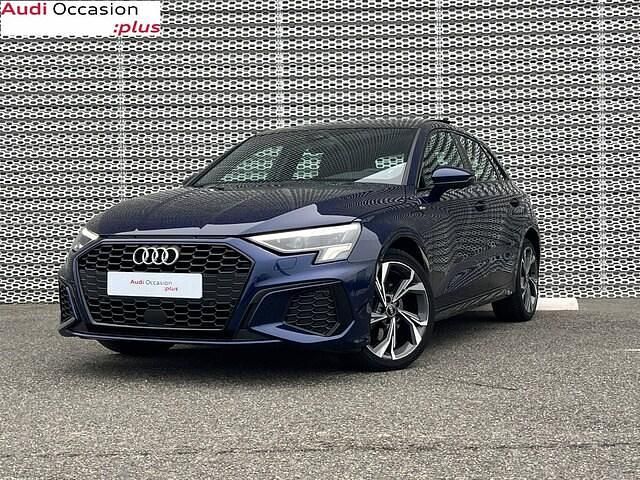 Bleu navarre métallisé Occasion 2023 Audi A3 Sportback e-tron S-Line Citadine | 28 990 € (Prix juste) - Image 1/4