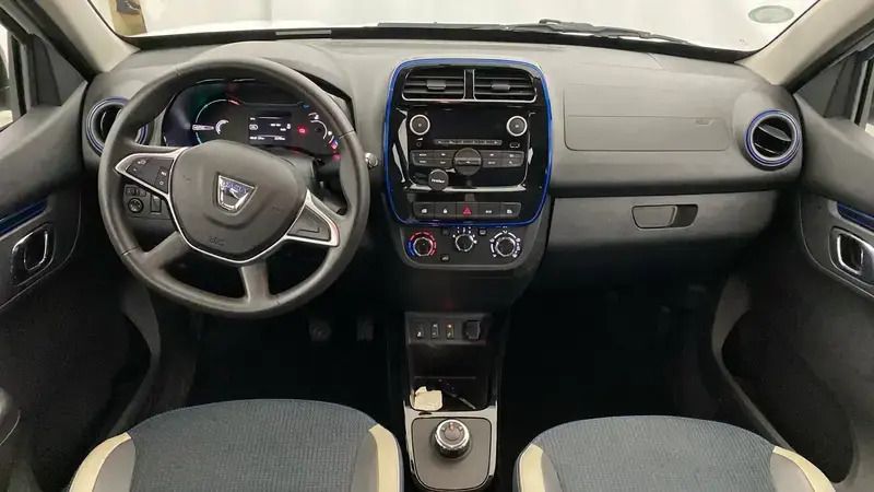 Image 3/4