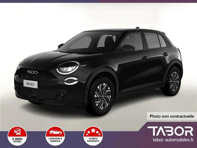 Noir Nouvelle 2025 Fiat 600 SUV | 23 353 € (Prix assez cher) - Image 1/4