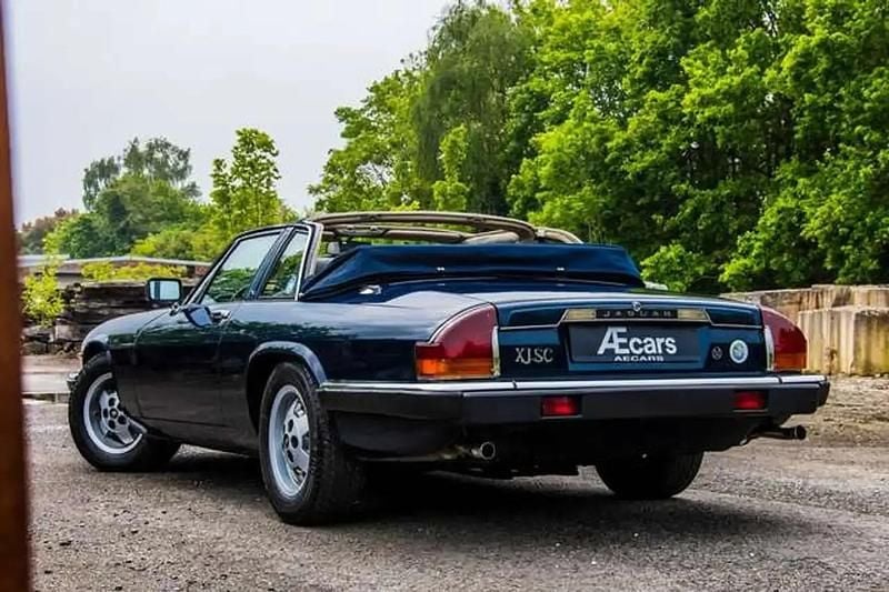 Bleu Occasion 1986 Jaguar XJS | 21 950 € - Image 1/4