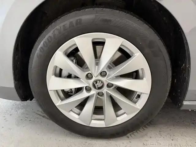 Occasion Skoda Superb 204 ch (150 kW) 2025 Gris graphite Break