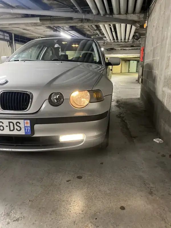 Utilisé 2002 BMW 318 Compact Citadine | 3 500 € - Image 1/4