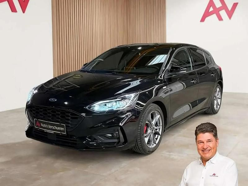 Noir Occasion 2021 Ford Focus ST-Line Berline | 16 990 € (Bon prix) - Image 1/4