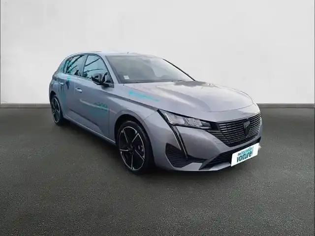 Occasion Peugeot 308 22 kW (30 ch) 2023 Peinture métallisée gris artense Berline