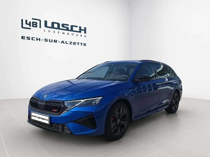 Bleu Utilisé 2025 Skoda Octavia RS Break | 38 882 € (Prix juste) - Image 1/4