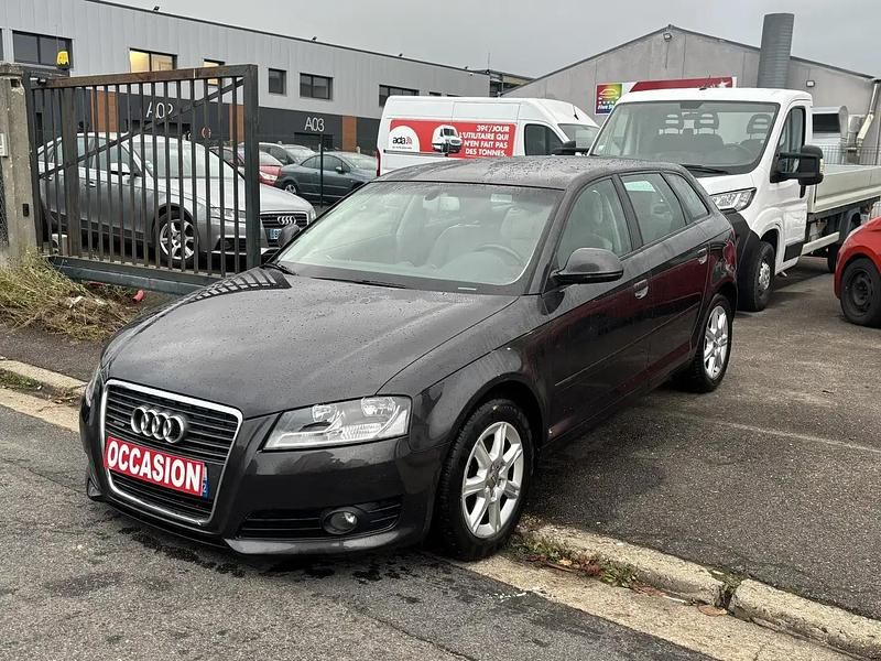 Brun Utilisé 2009 Audi A3 Ambition Berline | 5 900 € (Prix juste) - Image 1/4