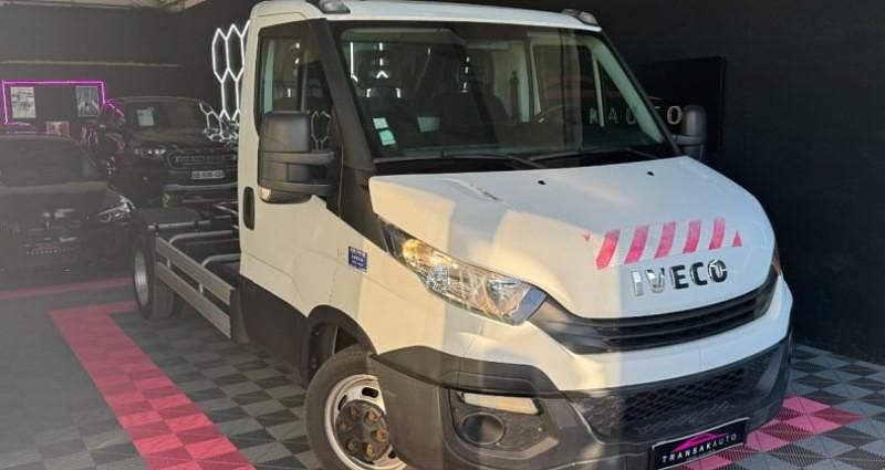 Utilisé 2015 Iveco Daily | 24 990 € - Image 1/4
