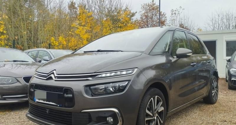 Utilisé 2017 Citroën C4 Shine Berline | 9 990 € (Bon prix) - Image 1/4