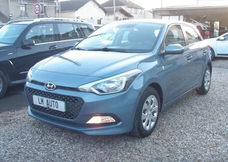 Bleu Occasion 2015 Hyundai i20 Berline | 5 990 € - Image 1/4