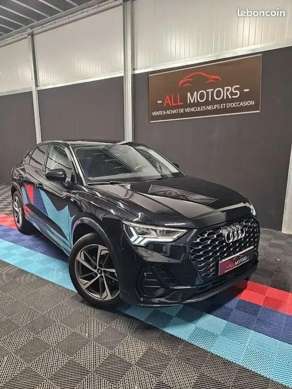 Noir Utilisé 2020 Audi Q3 S-Line SUV | 33 990 € - Image 1/4