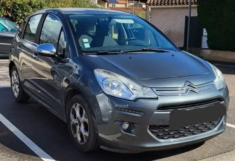 Noir Utilisé 2015 Citroën C3 PureTech Citadine | 7 500 € - Image 1/4