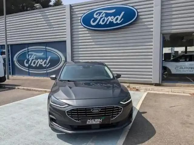 Gris Occasion 2022 Ford Focus Business Edition Berline | 16 990 € (Prix juste) - Image 1/4