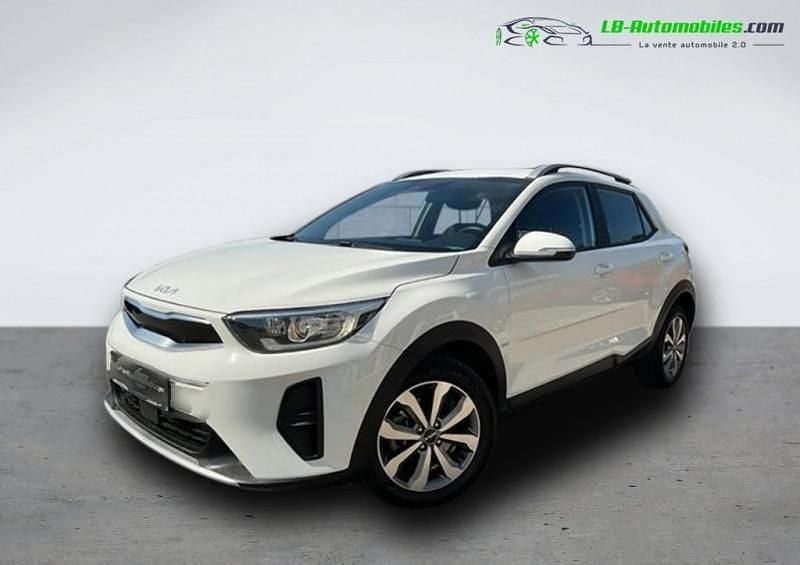 Utilisé 2023 Kia Stonic SUV | 23 900 € (Prix juste) - Image 1/4