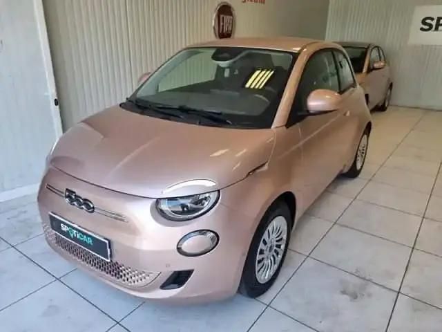 Occasion Fiat 500e 69 kW (95 ch) 2025 Rose gold métal Berline