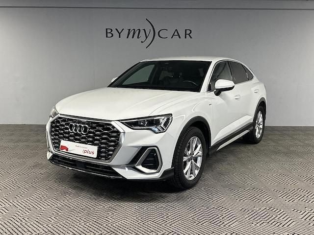 Blanc glacier métallisé Utilisé 2023 Audi Q3 Sportback S-Line SUV | 32 802 € - Image 1/4