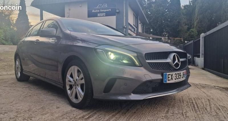 Occasion Mercedes A180 122 ch (89 kW) 2018 Gris Berline