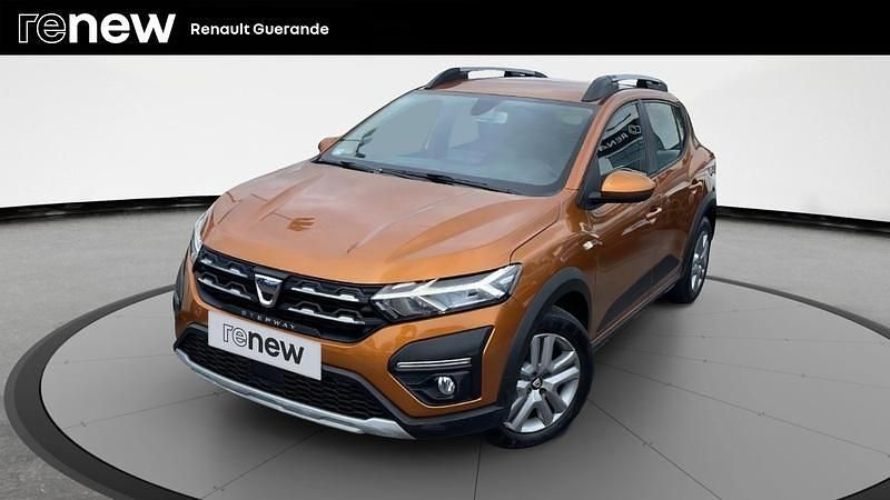 Orange Utilisé 2021 Dacia Sandero Comfort Citadine | 11 990 € (Prix juste) - Image 1/4