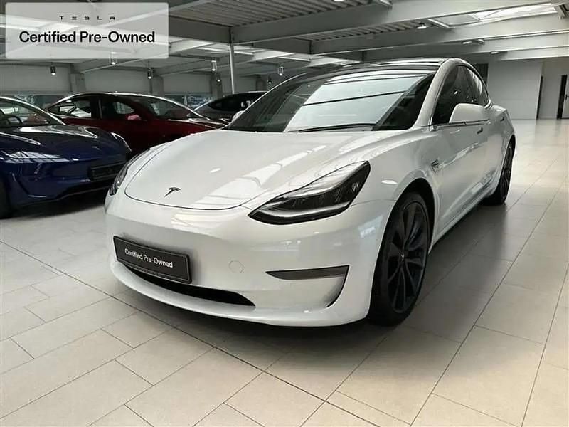 Blanc Utilisé 2020 Tesla Model 3 Berline | 28 000 € (Bon prix) - Image 1/4