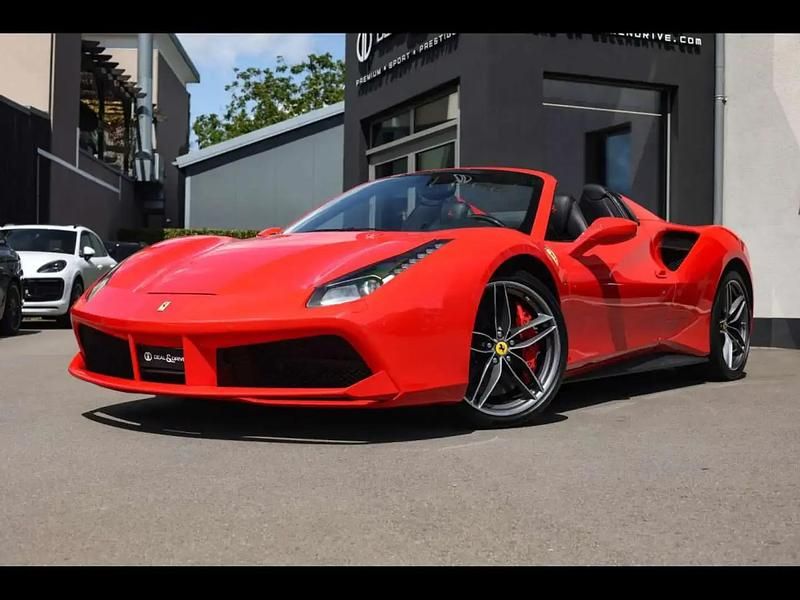 Rouge Utilisé 2018 Ferrari 488 Cabriolet | 246 143 € - Image 1/4