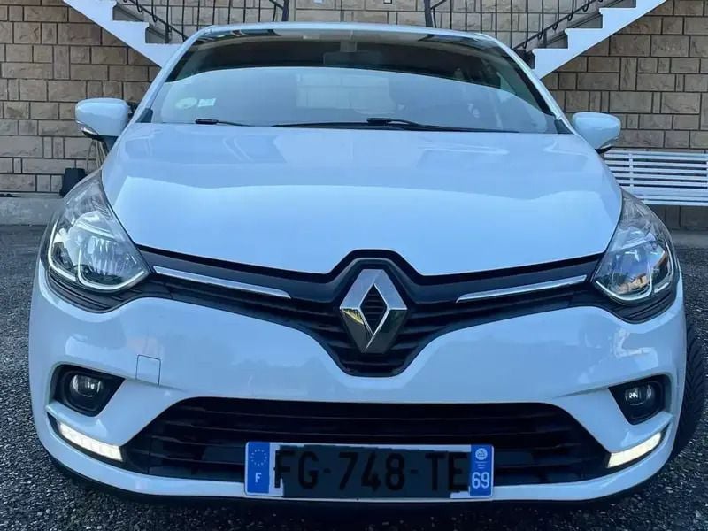 Blanc Utilisé 2018 Renault Clio IV Zen Citadine | 8 490 € - Image 1/4