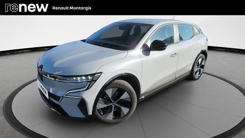Gris Utilisé 2022 Renault Mégane Equilibre Berline | 21 990 € (Prix juste) - Image 1/4
