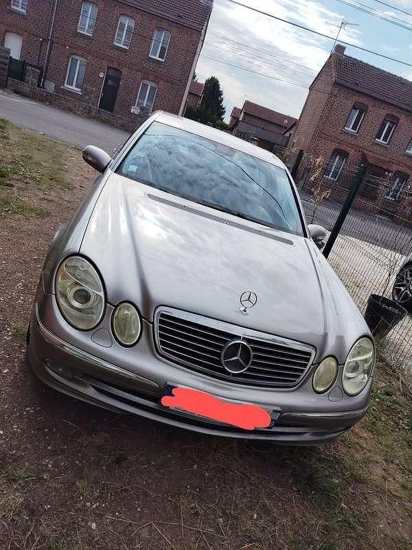 Occasion Mercedes E220 Avantgarde 136 ch (100 kW) 2002 Berline