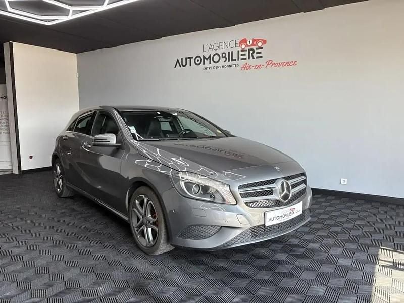 Gris Utilisé 2014 Mercedes A180 Citadine | 8 490 € (Prix juste) - Image 1/4