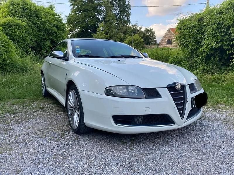 Utilisé 2009 Alfa Romeo GT Distinctive Coupé | 4 000 € - Image 1/4
