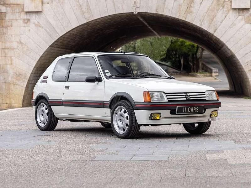 Occasion Peugeot 205 GTi 129 ch (94 kW) 1989 Blanc Berline
