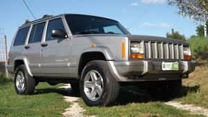 Argent Occasion 2000 Jeep Cherokee SUV | 10 200 € - Image 1/4