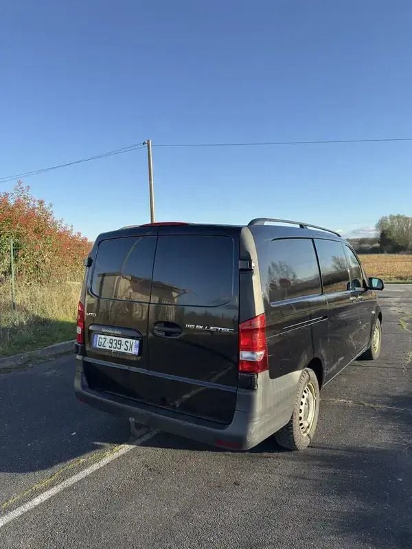 Noir Utilisé 2016 Mercedes Vito Monospace | 10 990 € - Image 1/4