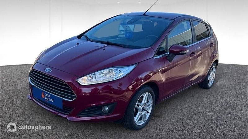 Rouge Occasion 2012 Ford Fiesta Titanium Citadine | 8 479 € - Image 1/4