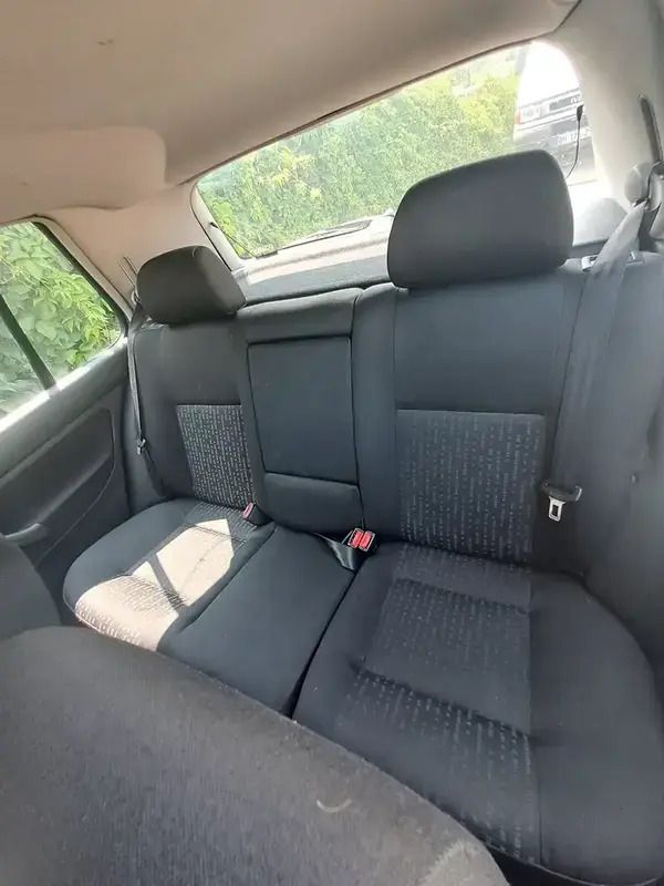 Noir Utilisé 2001 VW Golf IV Berline | 2 900 € (Prix juste) - Image 1/4