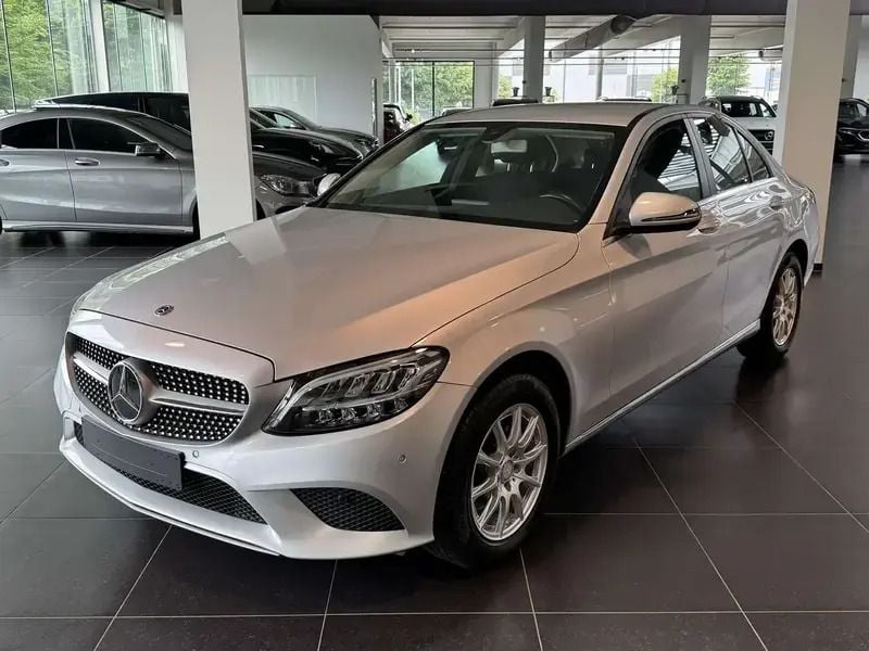 Gris Utilisé 2019 Mercedes C180 Avantgarde Berline | 25 950 € (Bon prix) - Image 1/4