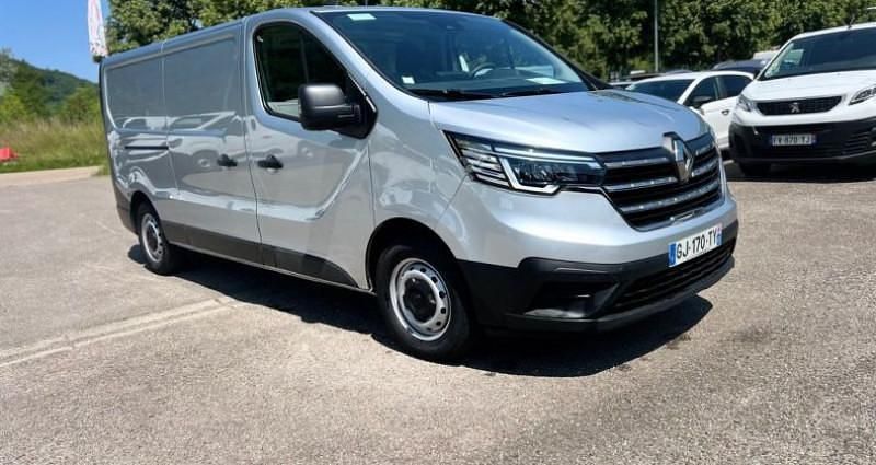 Gris Utilisé 2022 Renault Trafic Van | 23 900 € (Bon prix) - Image 1/4