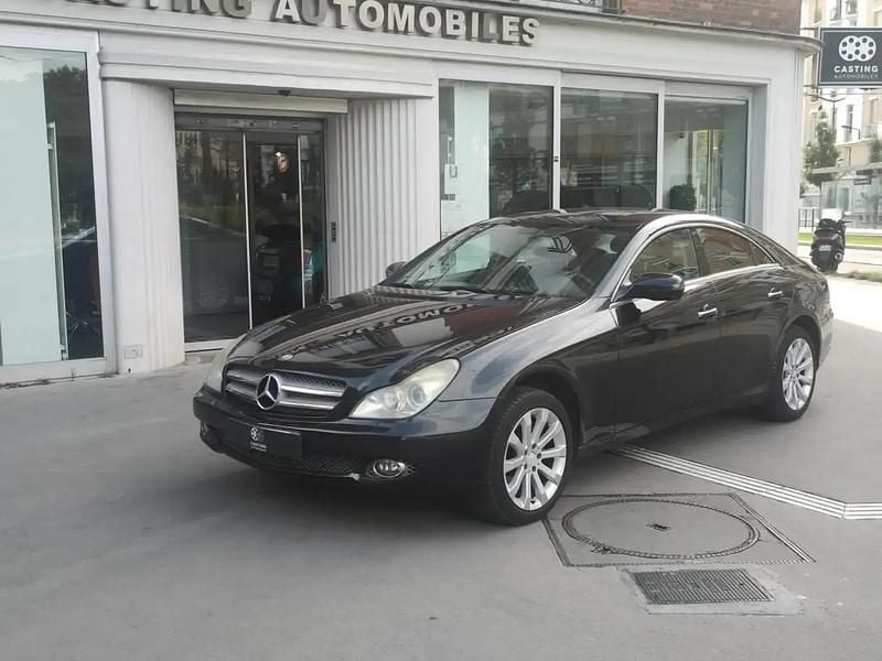Noir Occasion 2008 Mercedes CLS320 Berline | 6 800 € - Image 1/4