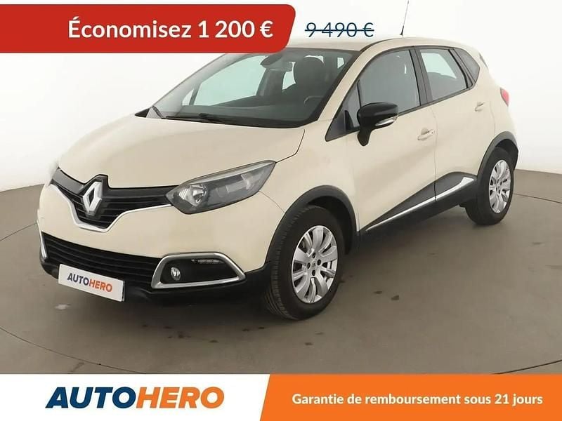 Beige Occasion 2015 Renault Captur Zen SUV | 8 290 € (Bon prix) - Image 1/2