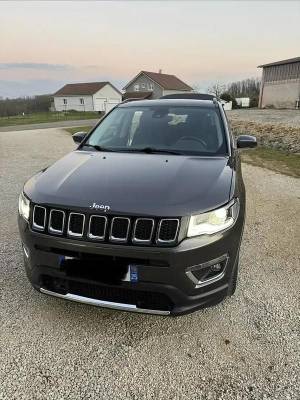 Utilisé 2019 Jeep Compass Sport SUV | 23 000 € (Prix cher) - Image 1/4