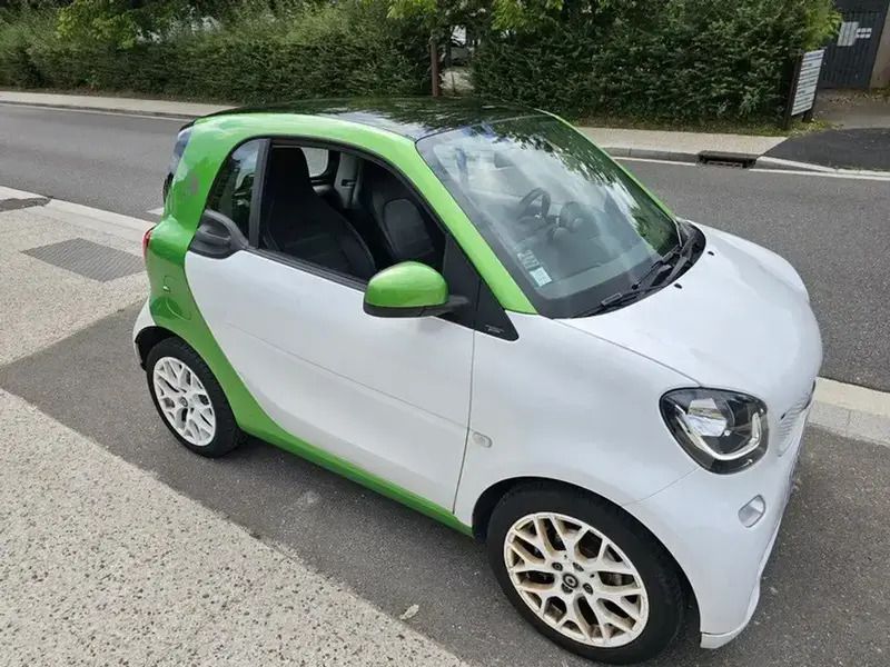 Blanc Utilisé 2017 Smart ForTwo Electric Drive Prime Coupé | 9 490 € (Prix juste) - Image 1/4