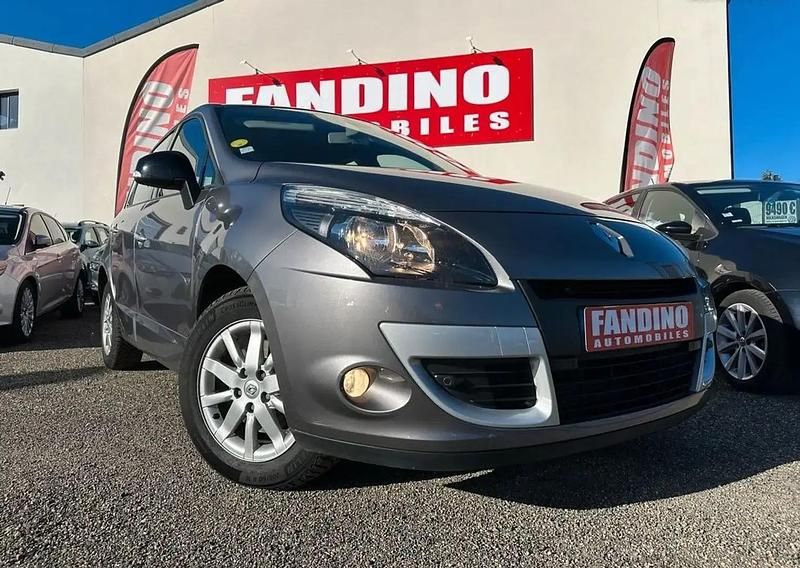 Gris Occasion 2011 Renault Scénic III Expression Monospace | 6 990 € (Prix juste) - Image 1/4