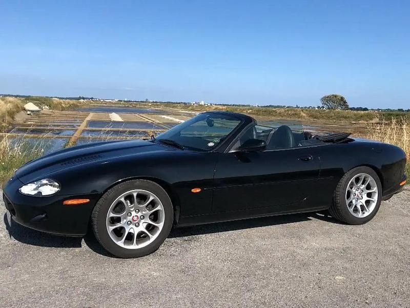Noir Utilisé 2002 Jaguar XKR Cabriolet | 26 500 € - Image 1/4