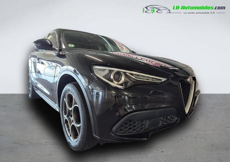 Utilisé 2018 Alfa Romeo Stelvio SUV | 31 100 € (Prix juste) - Image 1/4
