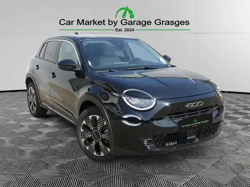 Noir Nouvelle 2025 Fiat 600 La Prima Berline | 27 490 € (Prix juste) - Image 1/4