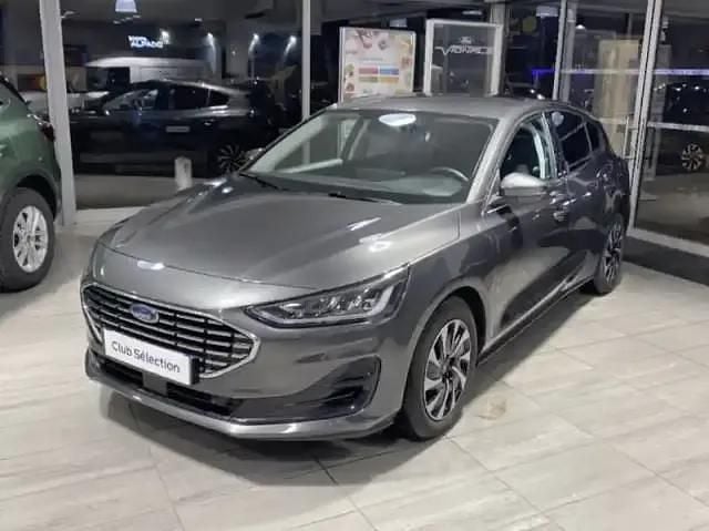 Gris métallisé Occasion 2024 Ford Focus Business Edition Berline | 19 790 € (Bon prix) - Image 1/4