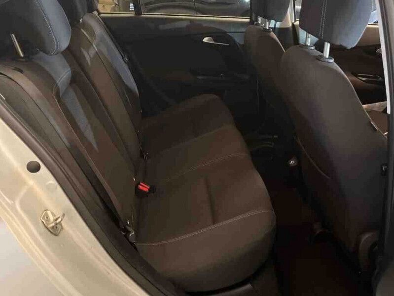 Image 3/4